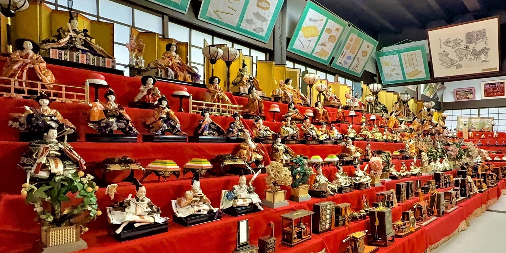 写真：ひな人形展（相模田名民家資料館）