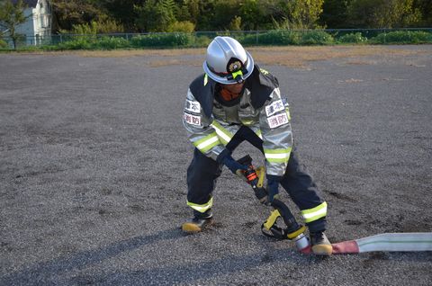 ノズルを取り付ける様子