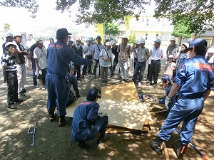 麻溝地区防災訓練の写真