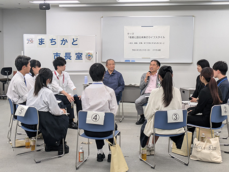 座談会の様子　写真