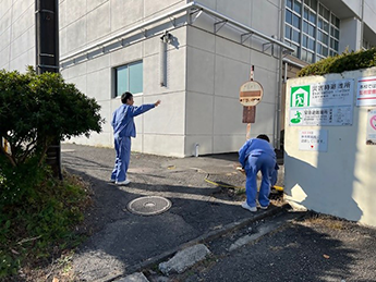 給水車の導線確認を行っている様子の写真