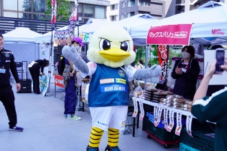「デイ＆ナイトマーケットにガミティ登場」